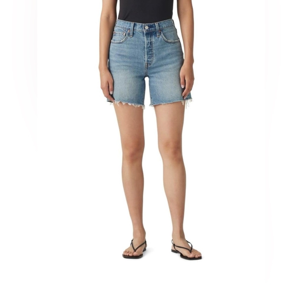 Levi's Women's 501 Mid Thigh Shorts Thick and United Size 28